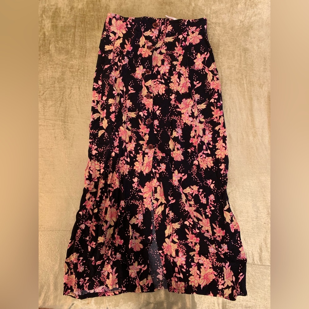Free people floral midi skirt button closure sz 2 EUC